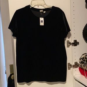 Gap- black velvet T-shirt